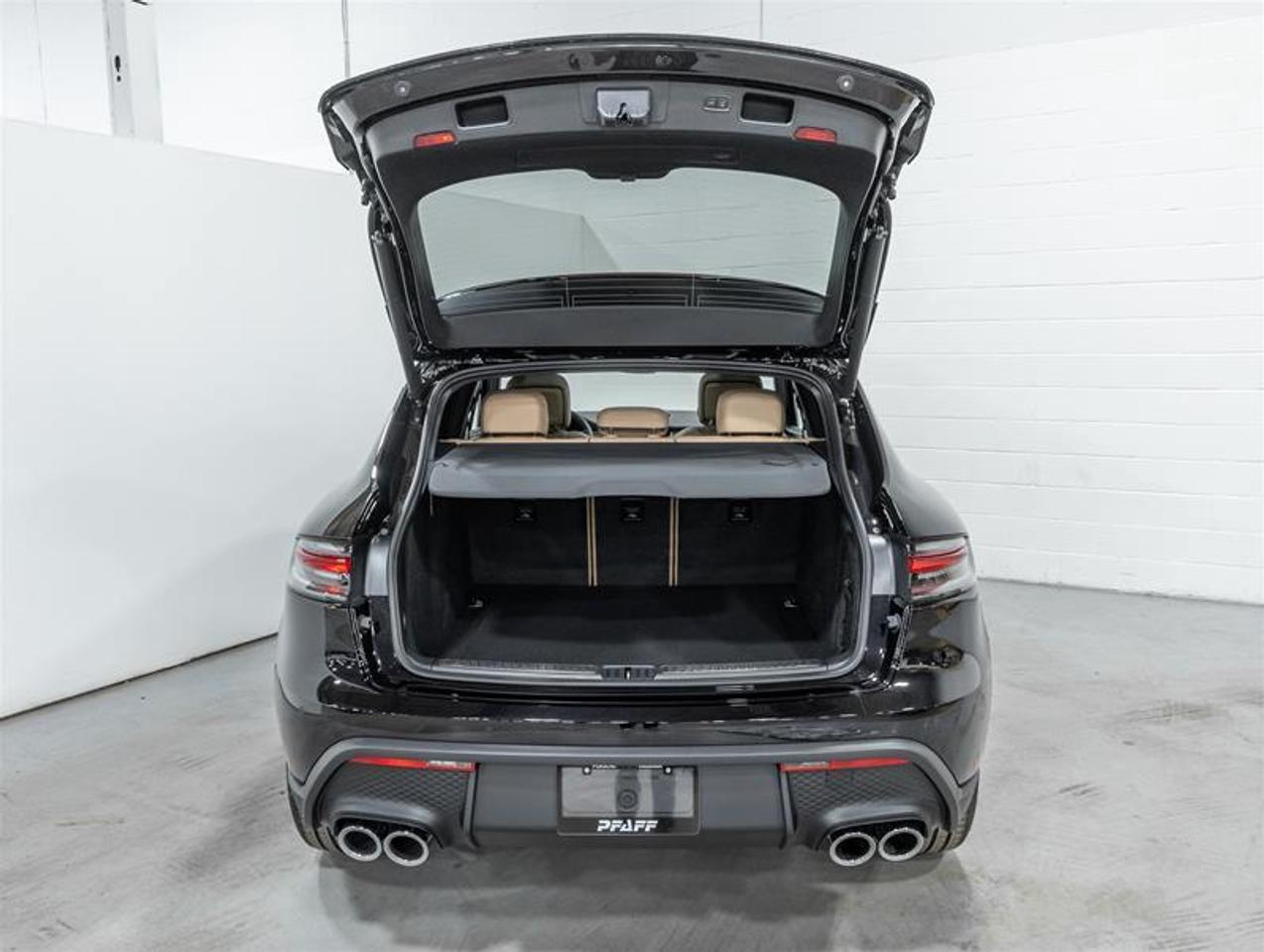 2026 Porsche Macan  Photo