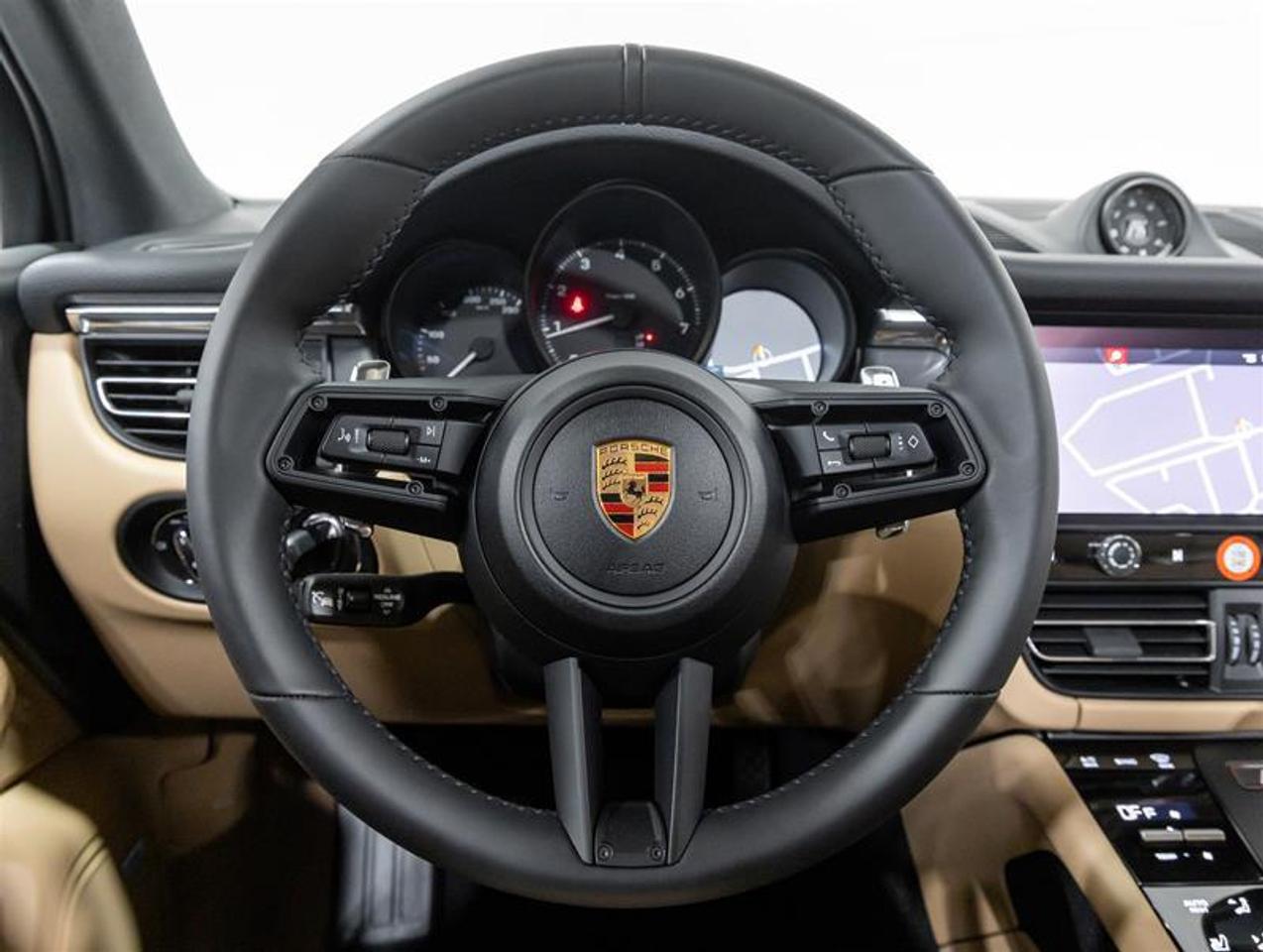 2026 Porsche Macan  Photo