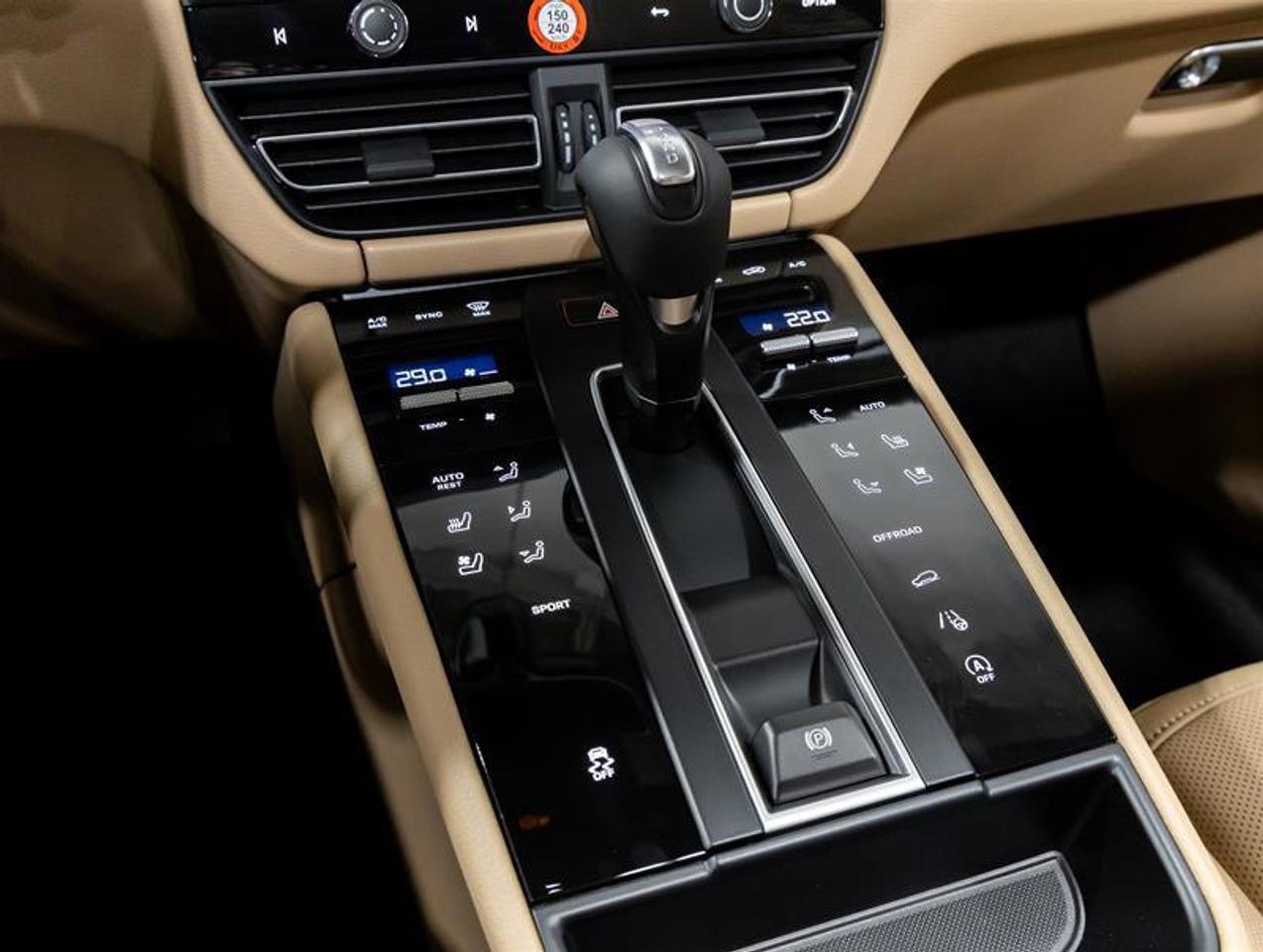 2026 Porsche Macan  Photo