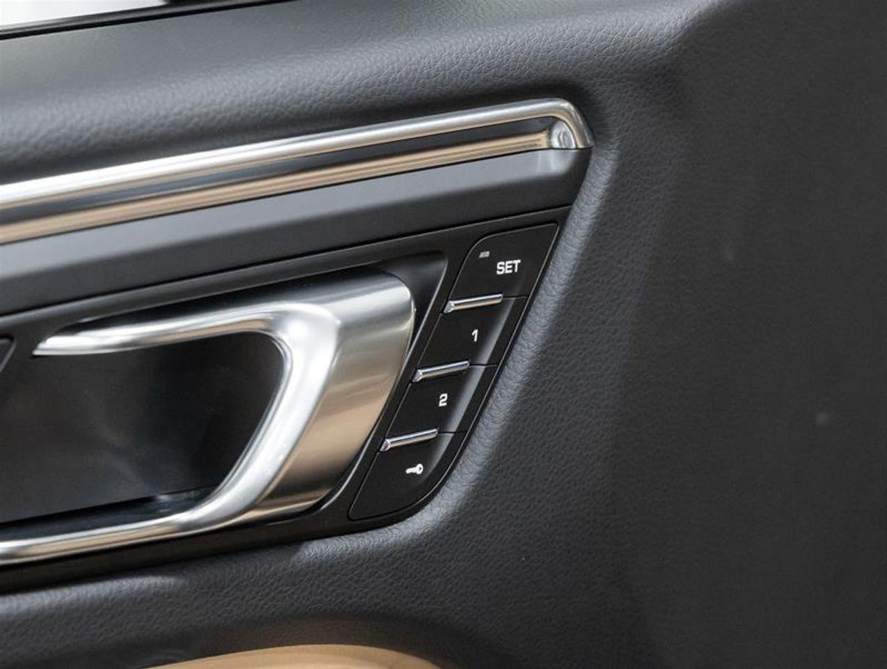 2026 Porsche Macan  Photo