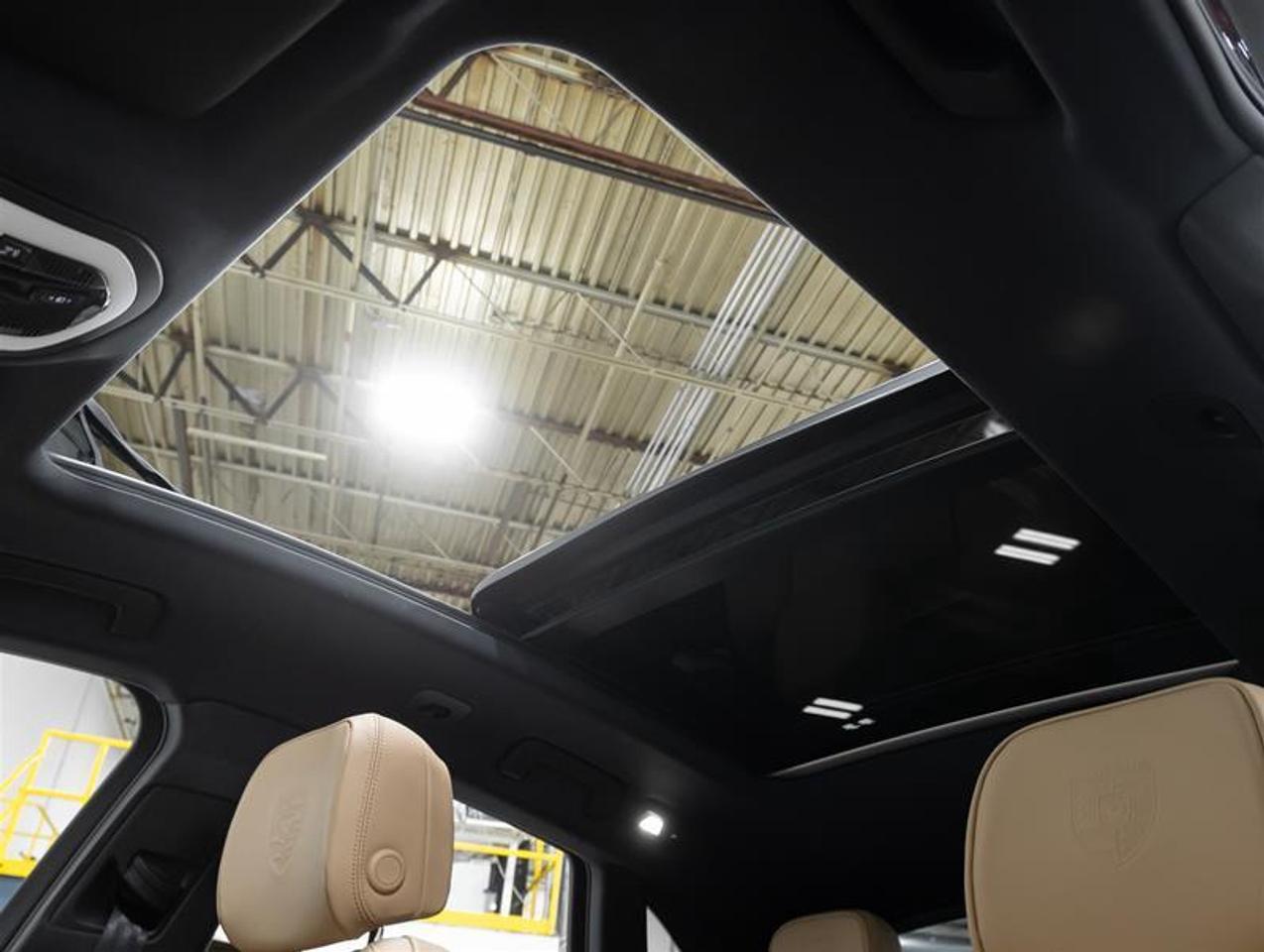 2026 Porsche Macan  Photo