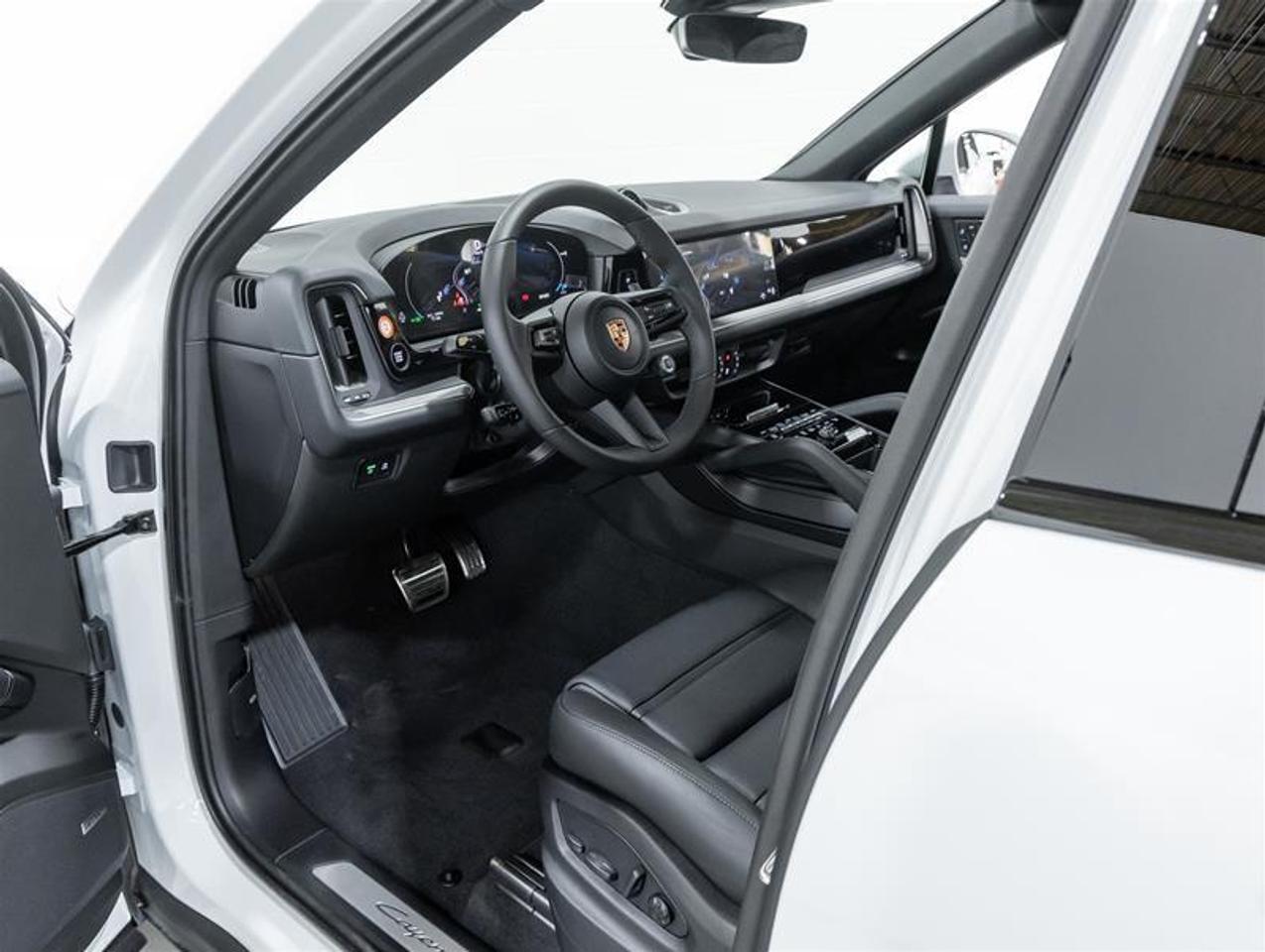 2026 Porsche Cayenne  Photo