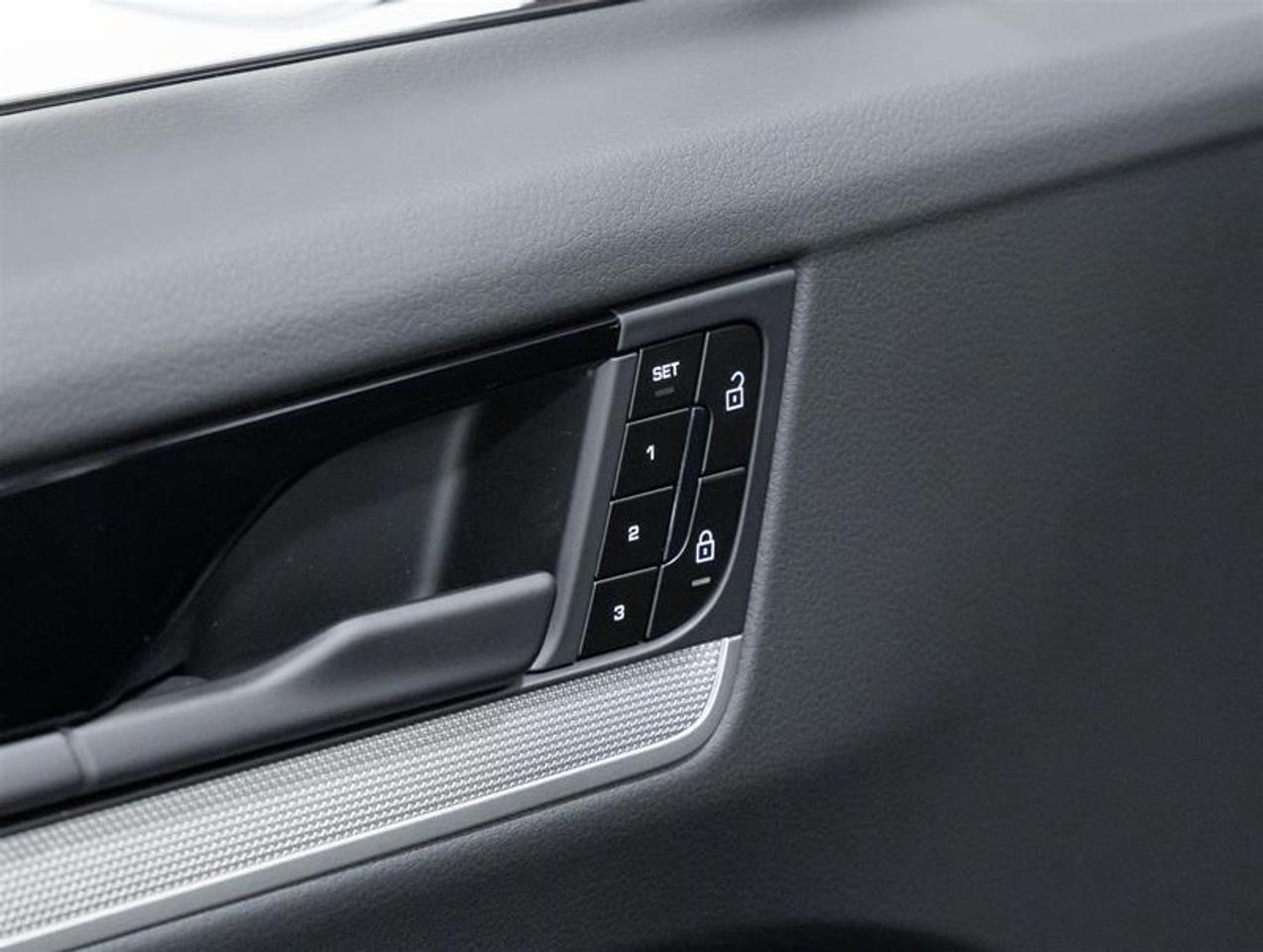 2026 Porsche Cayenne  Photo