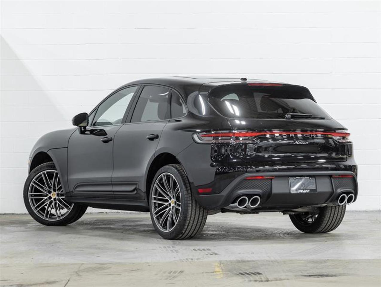 2026 Porsche Macan  Photo