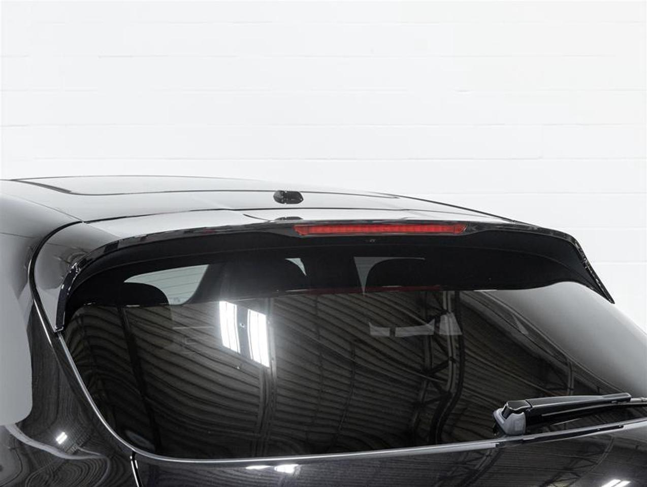 2026 Porsche Macan  Photo