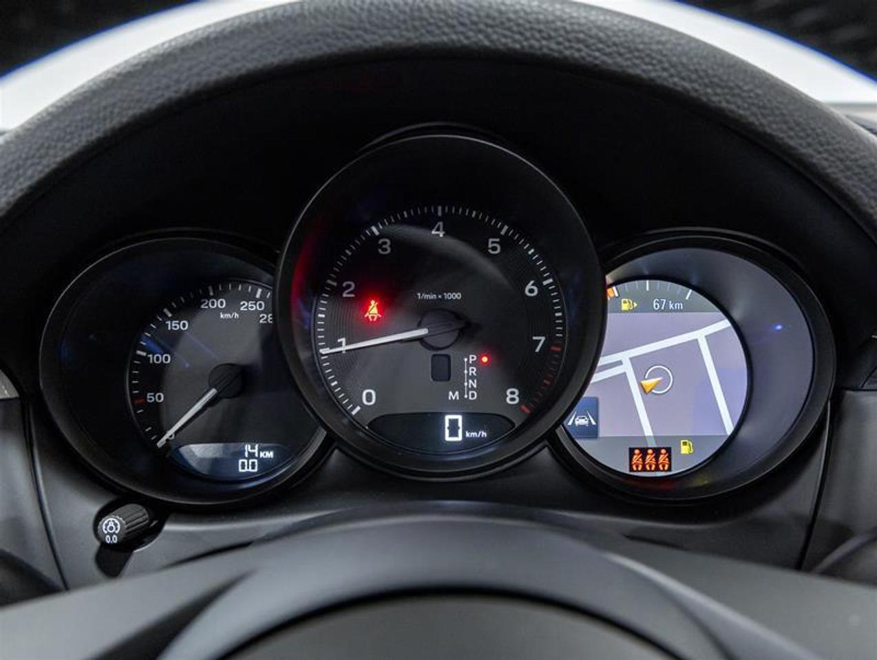 2026 Porsche Macan  Photo