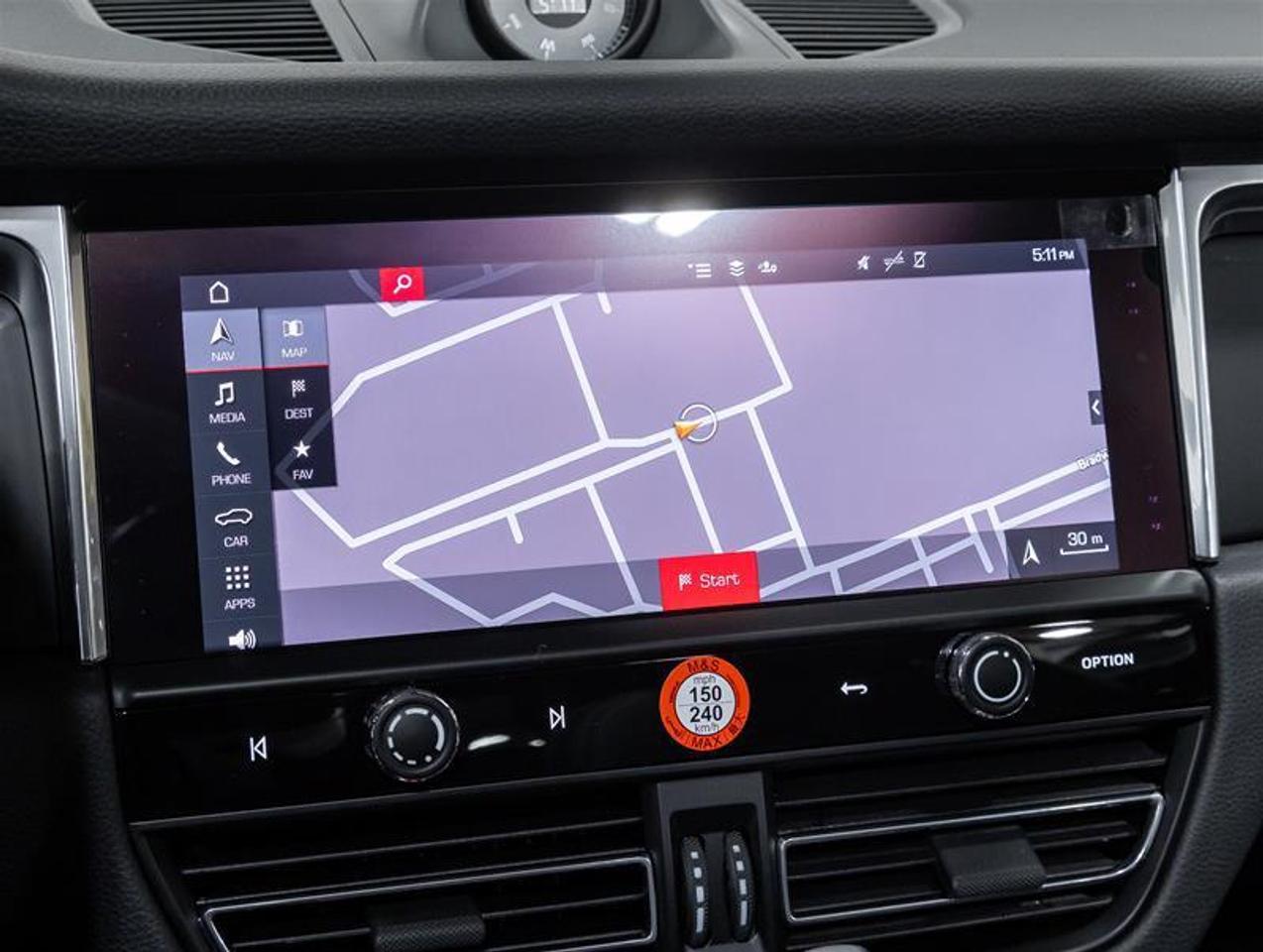 2026 Porsche Macan  Photo