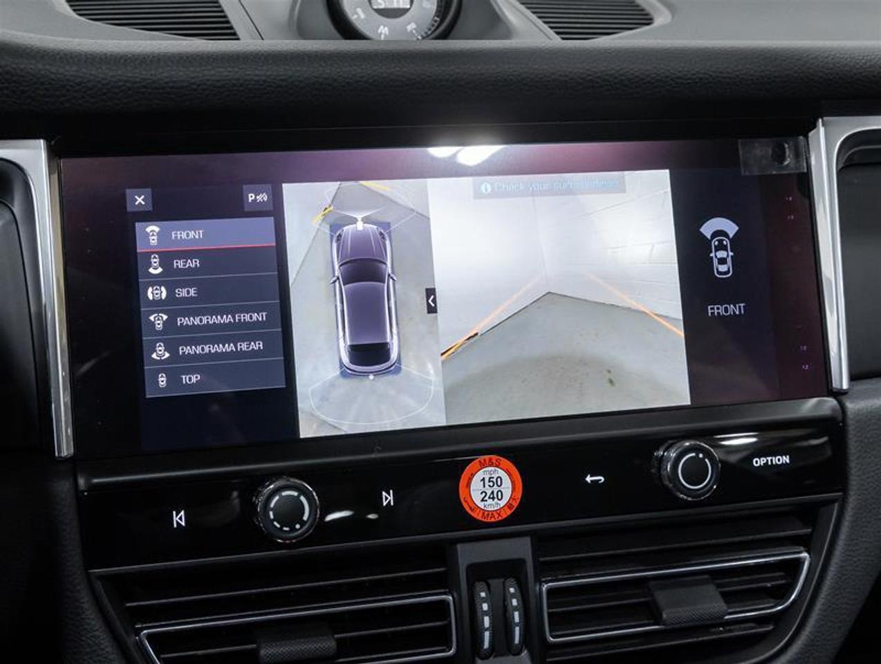 2026 Porsche Macan  Photo