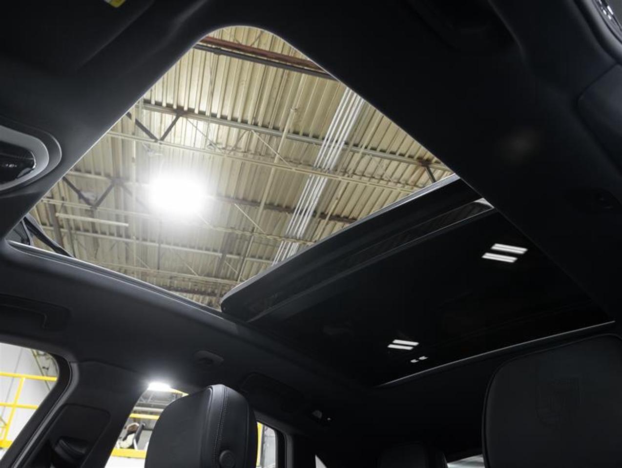 2026 Porsche Macan  Photo