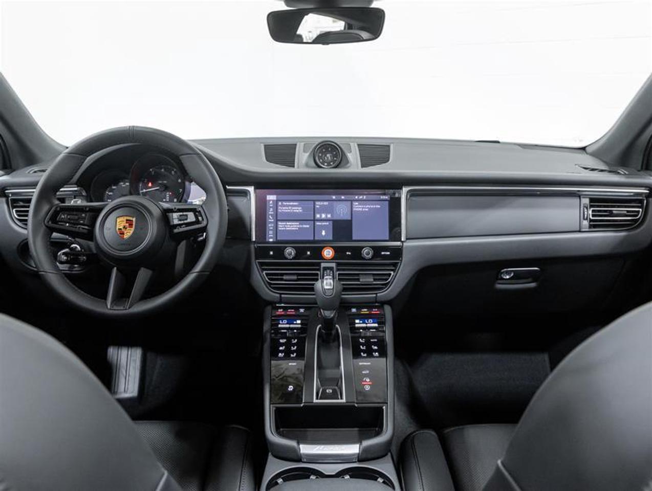 2026 Porsche Macan  Photo