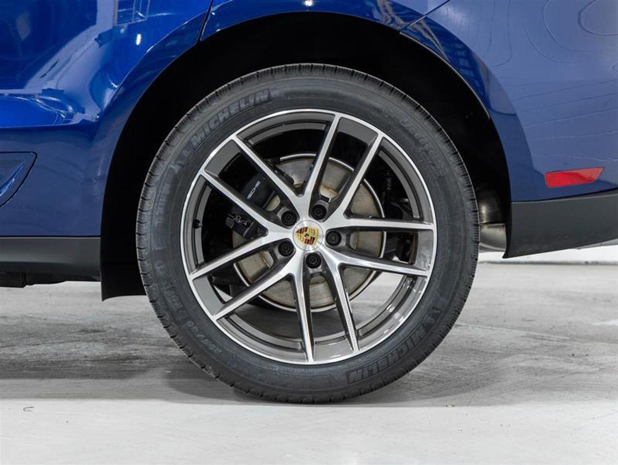 2026 Porsche Macan  Photo