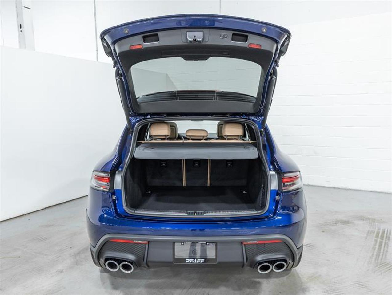 2026 Porsche Macan  Photo