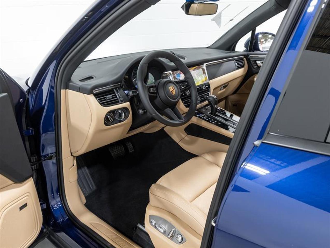 2026 Porsche Macan  Photo