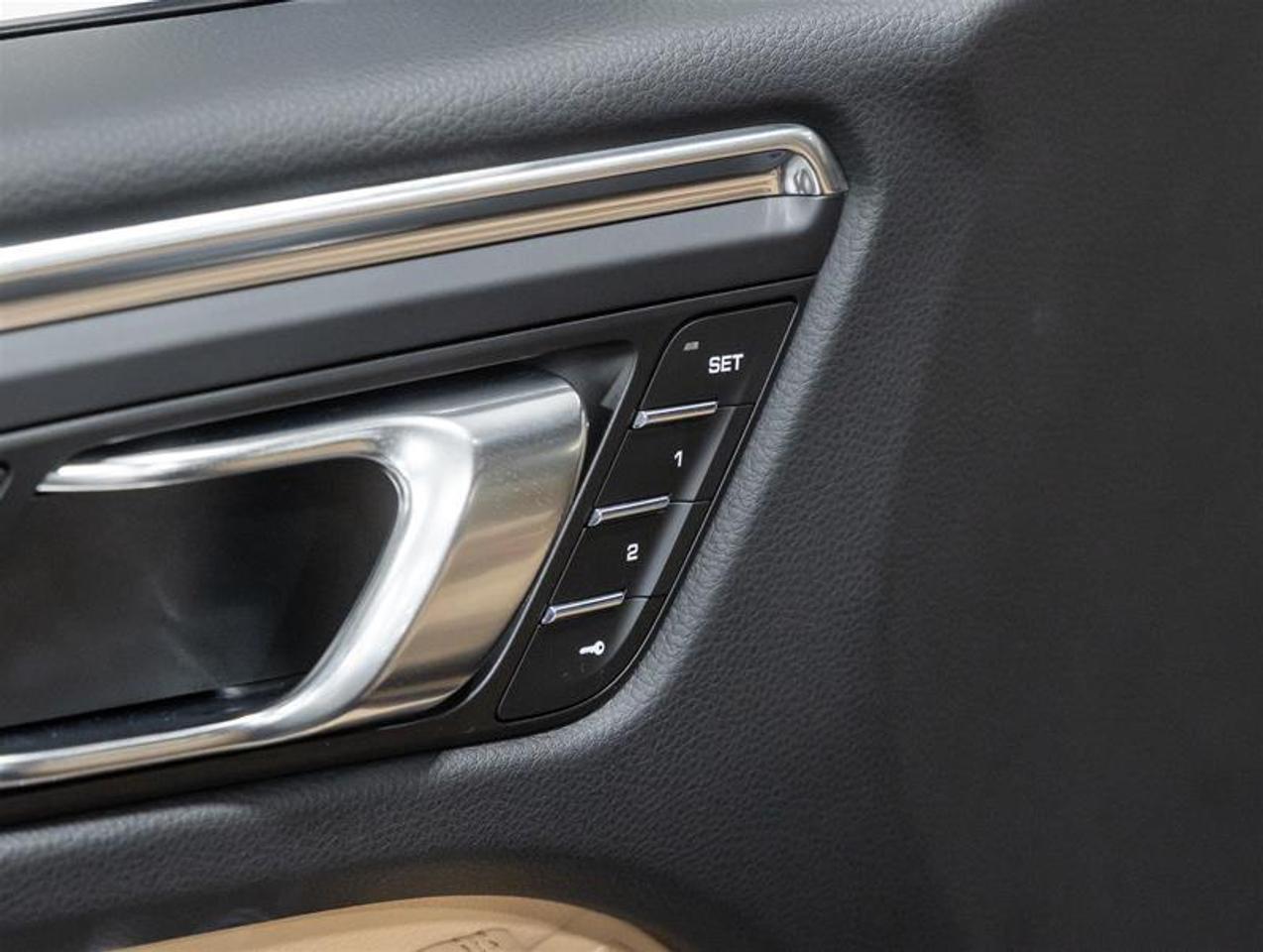 2026 Porsche Macan  Photo