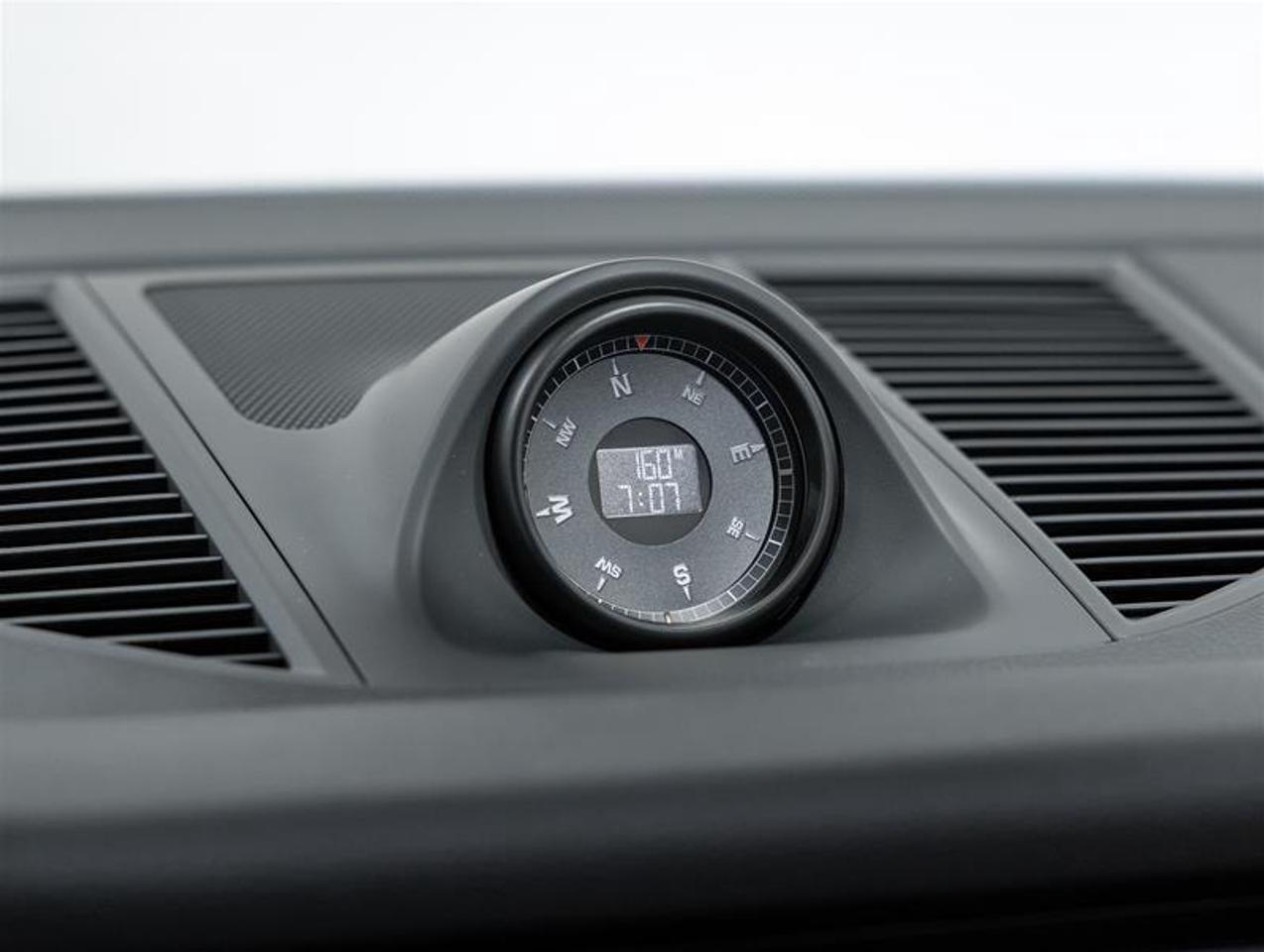 2026 Porsche Macan  Photo