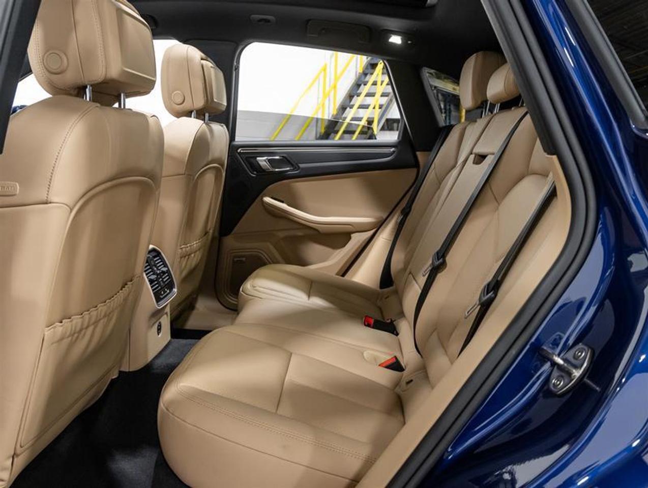 2026 Porsche Macan  Photo