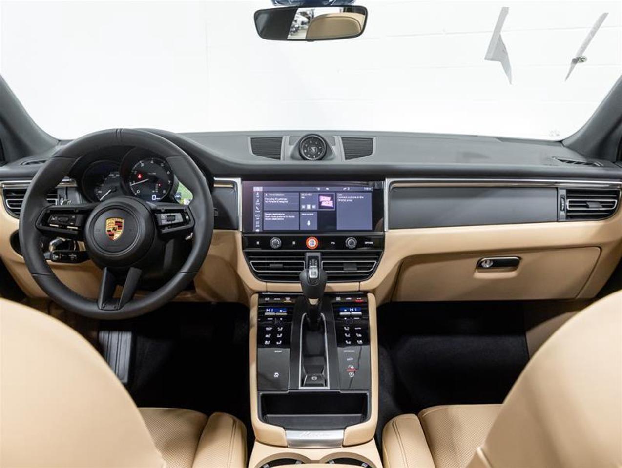 2026 Porsche Macan  Photo