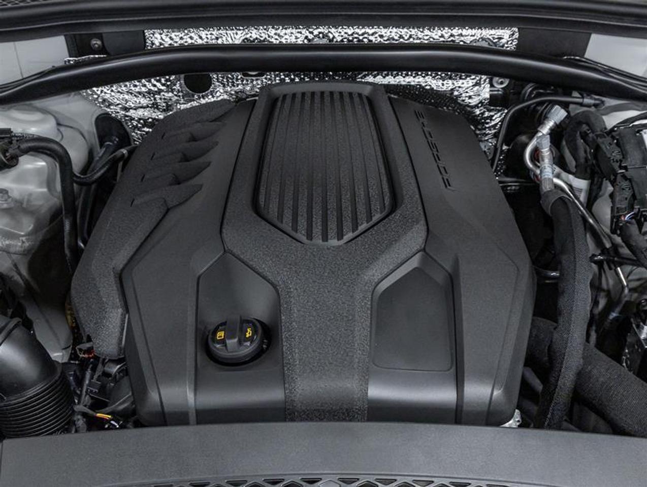 2026 Porsche Macan  Photo2