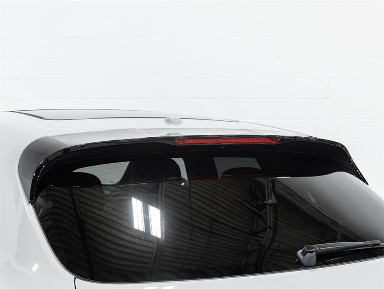 2026 Porsche Macan  Photo