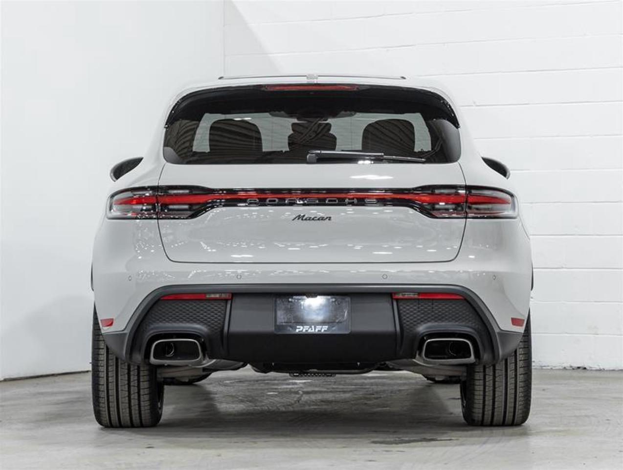 2026 Porsche Macan  Photo
