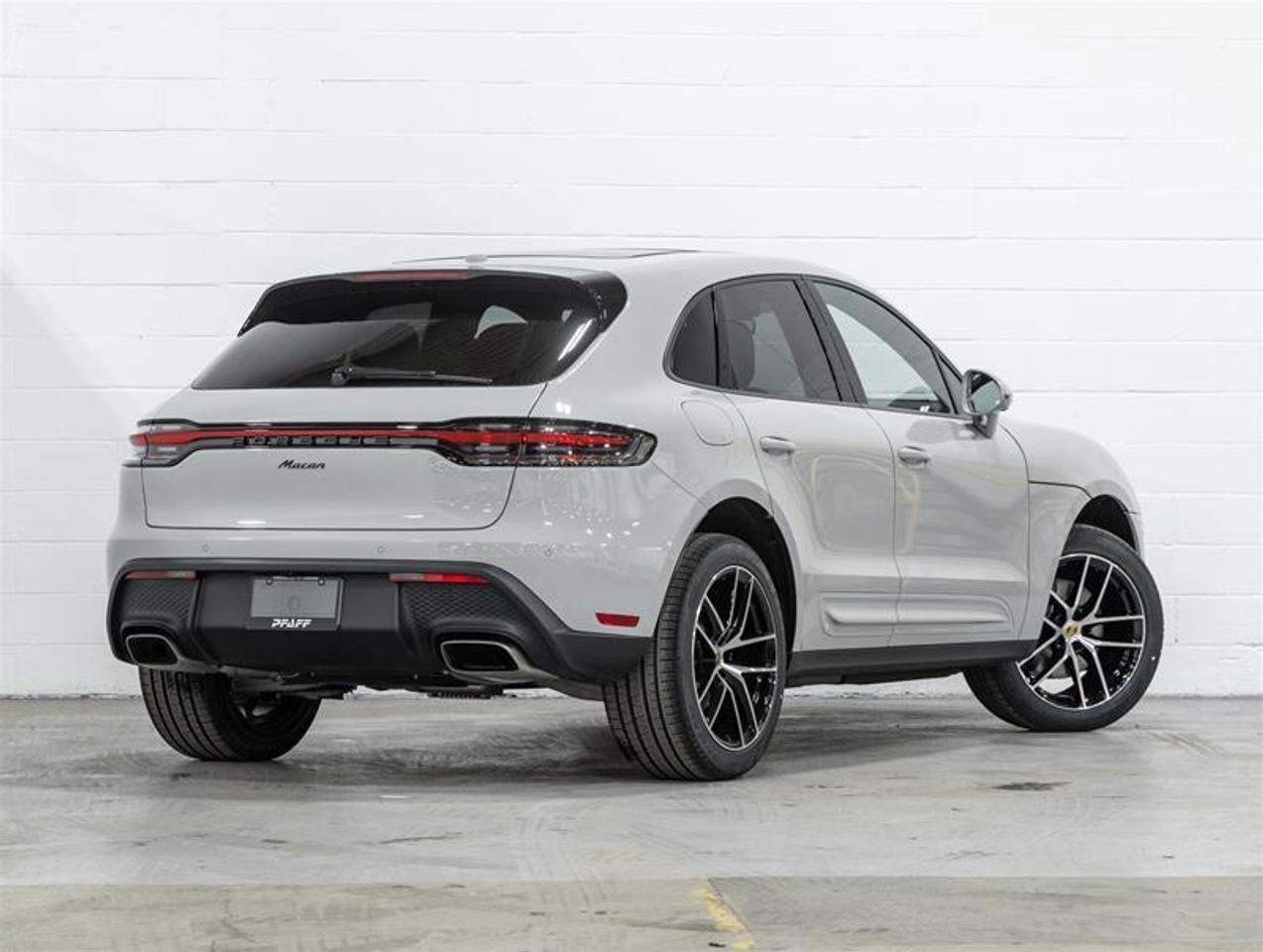 2026 Porsche Macan  Photo