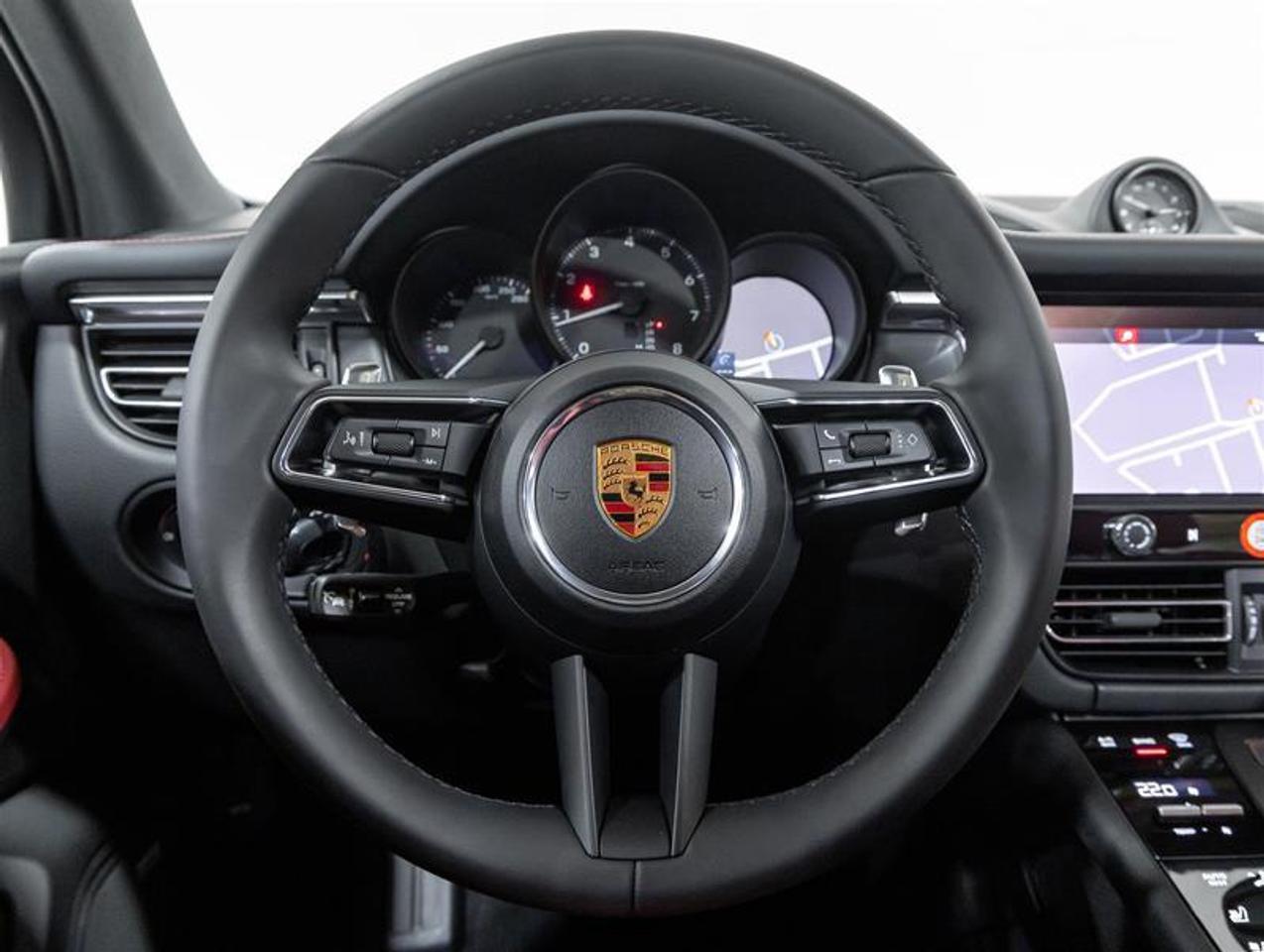 2026 Porsche Macan  Photo