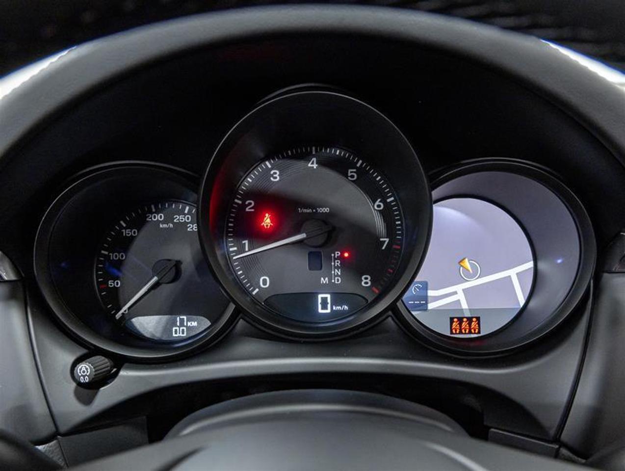 2026 Porsche Macan  Photo