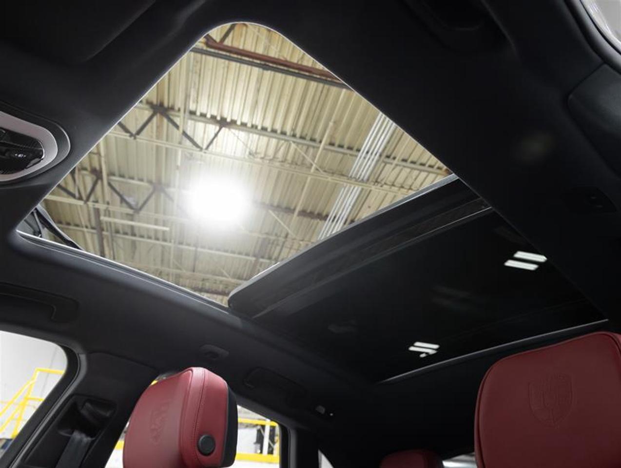 2026 Porsche Macan  Photo