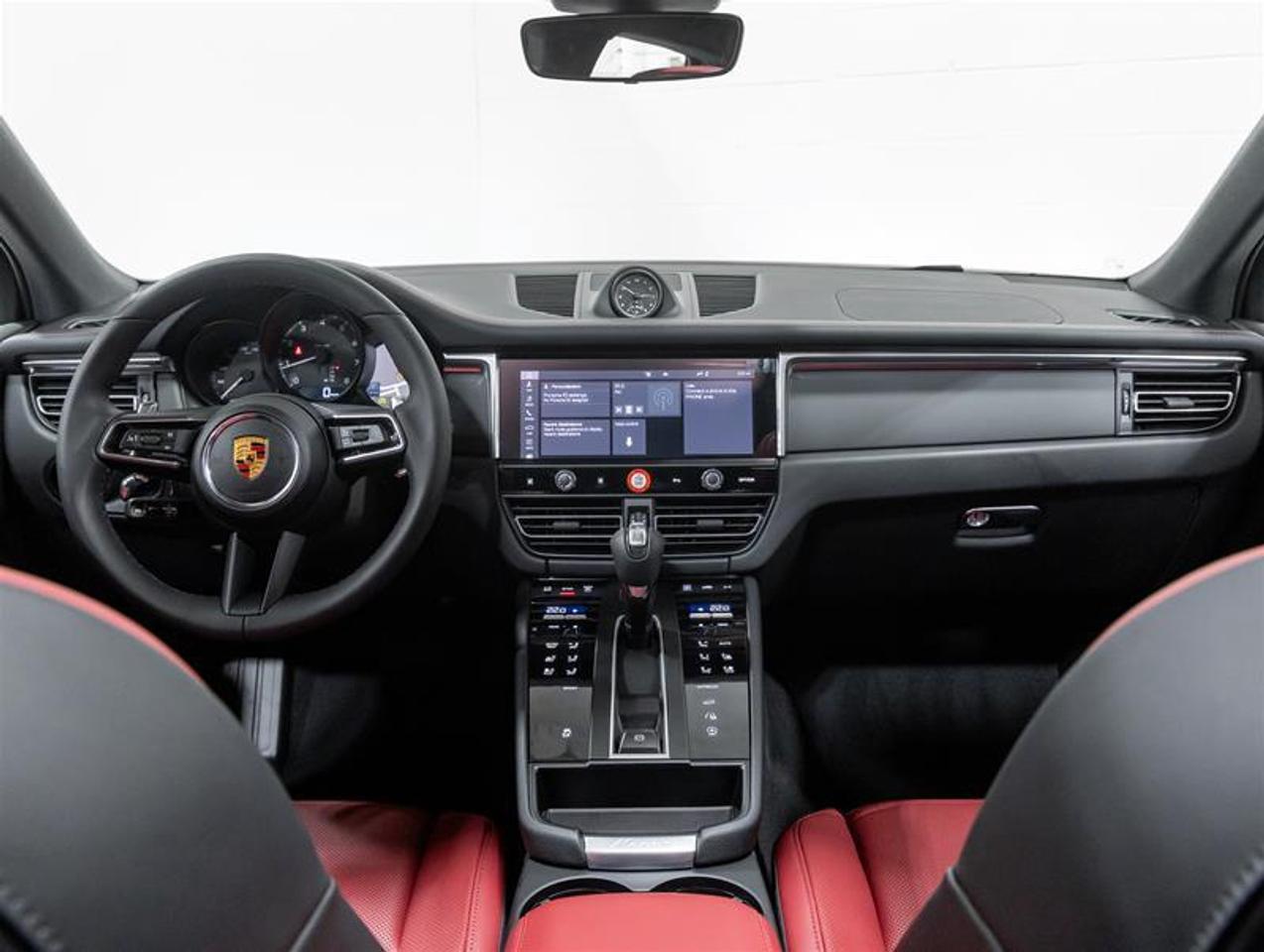 2026 Porsche Macan  Photo