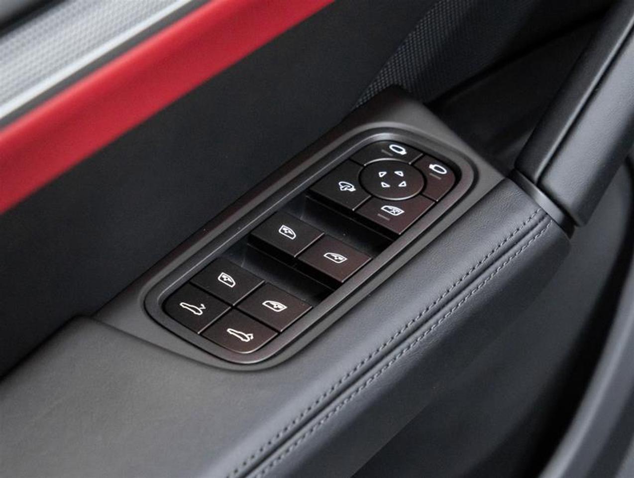 2026 Porsche Cayenne  Photo