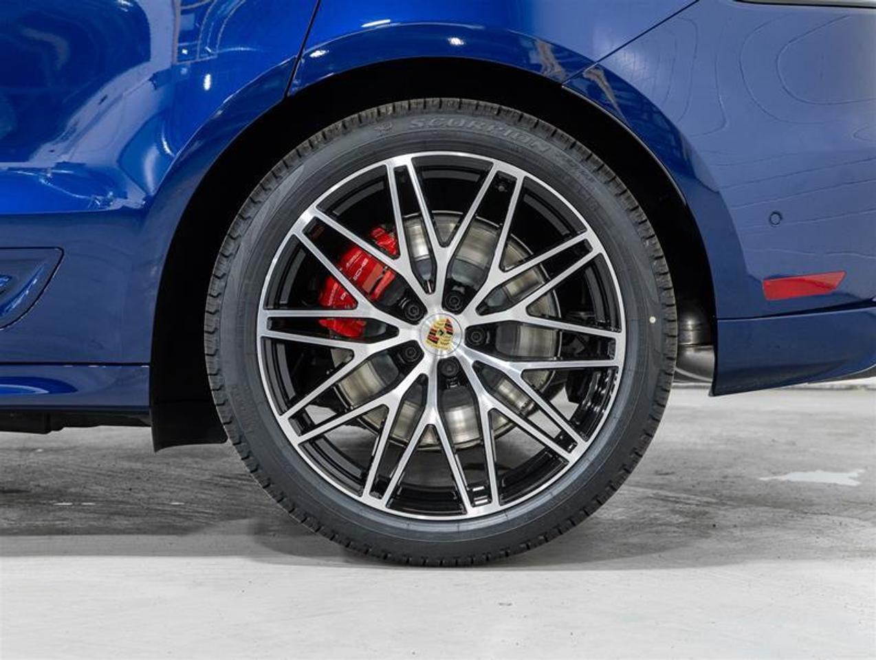 2026 Porsche Macan  Photo