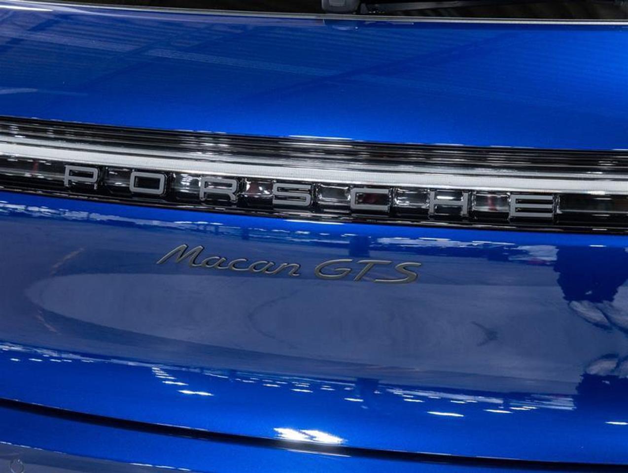 2026 Porsche Macan  Photo