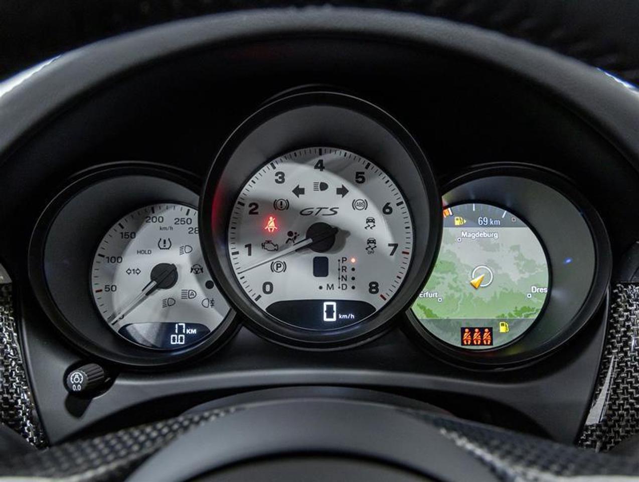 2026 Porsche Macan  Photo