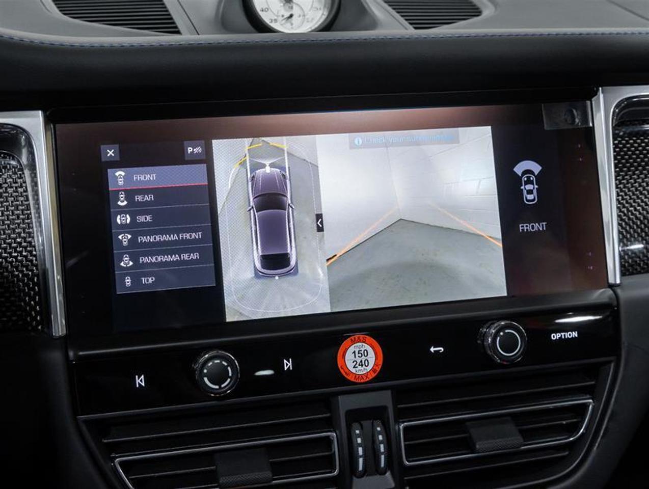 2026 Porsche Macan  Photo