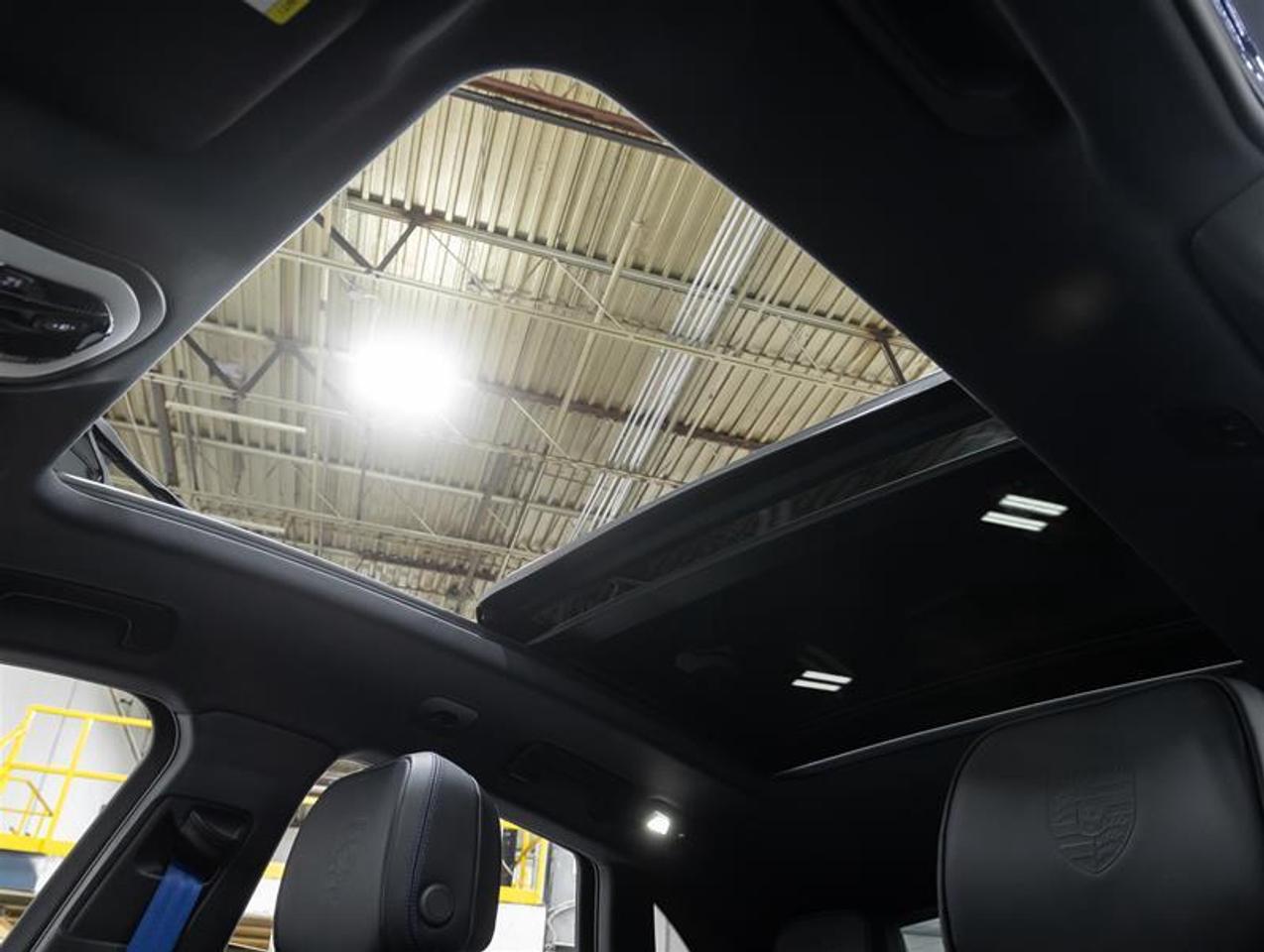 2026 Porsche Macan  Photo