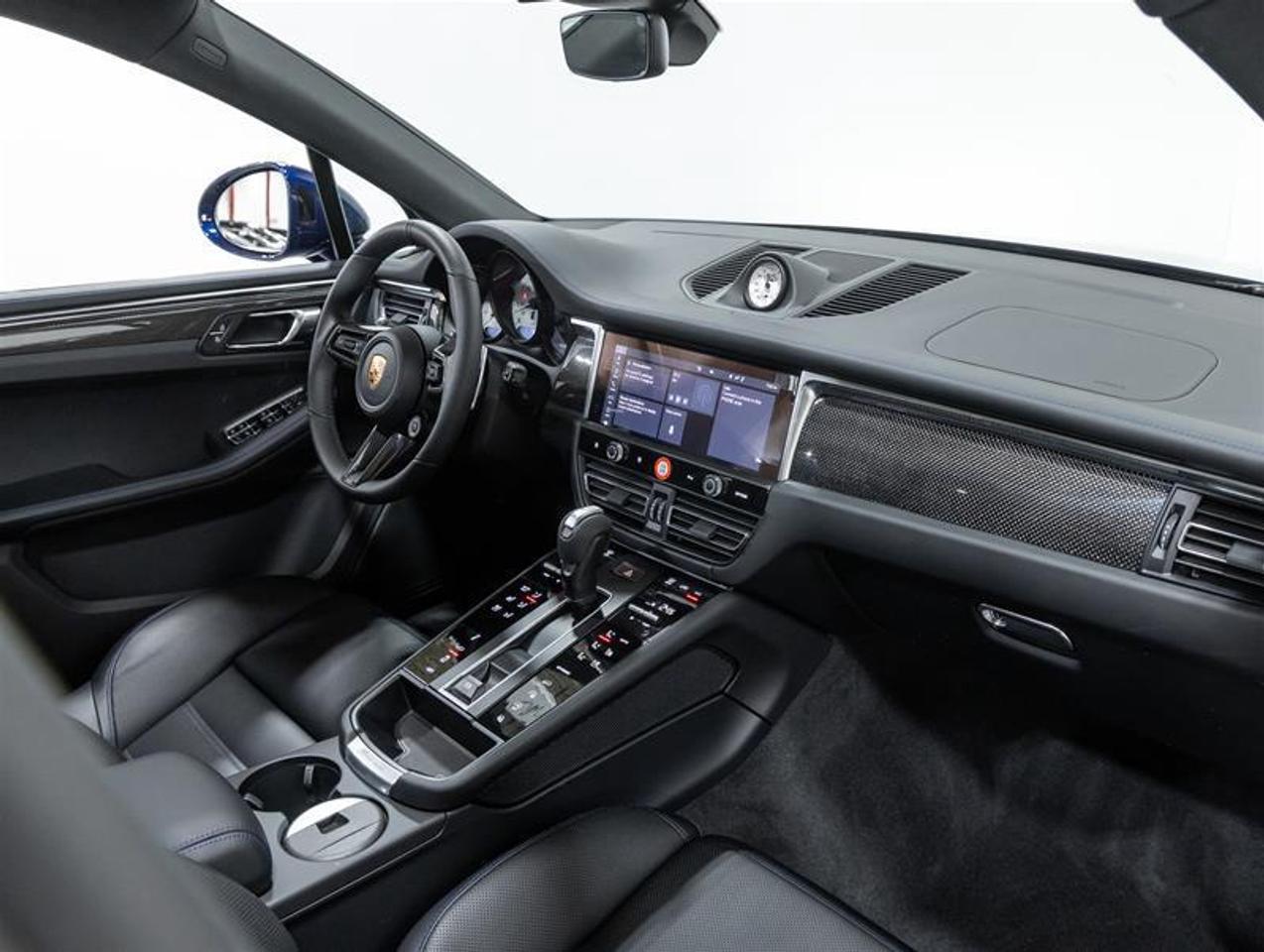 2026 Porsche Macan  Photo