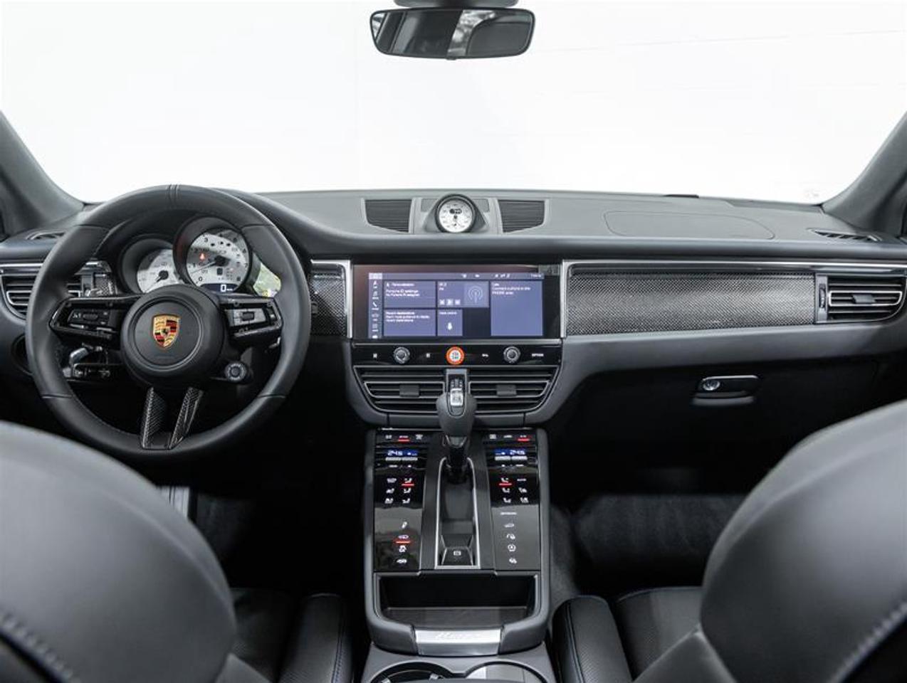 2026 Porsche Macan  Photo