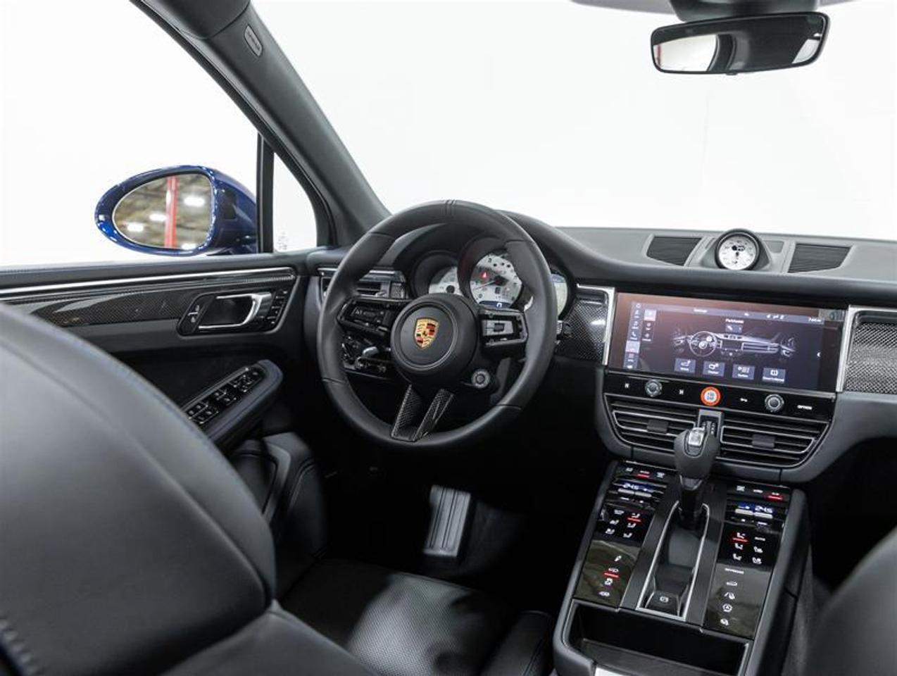 2026 Porsche Macan  Photo