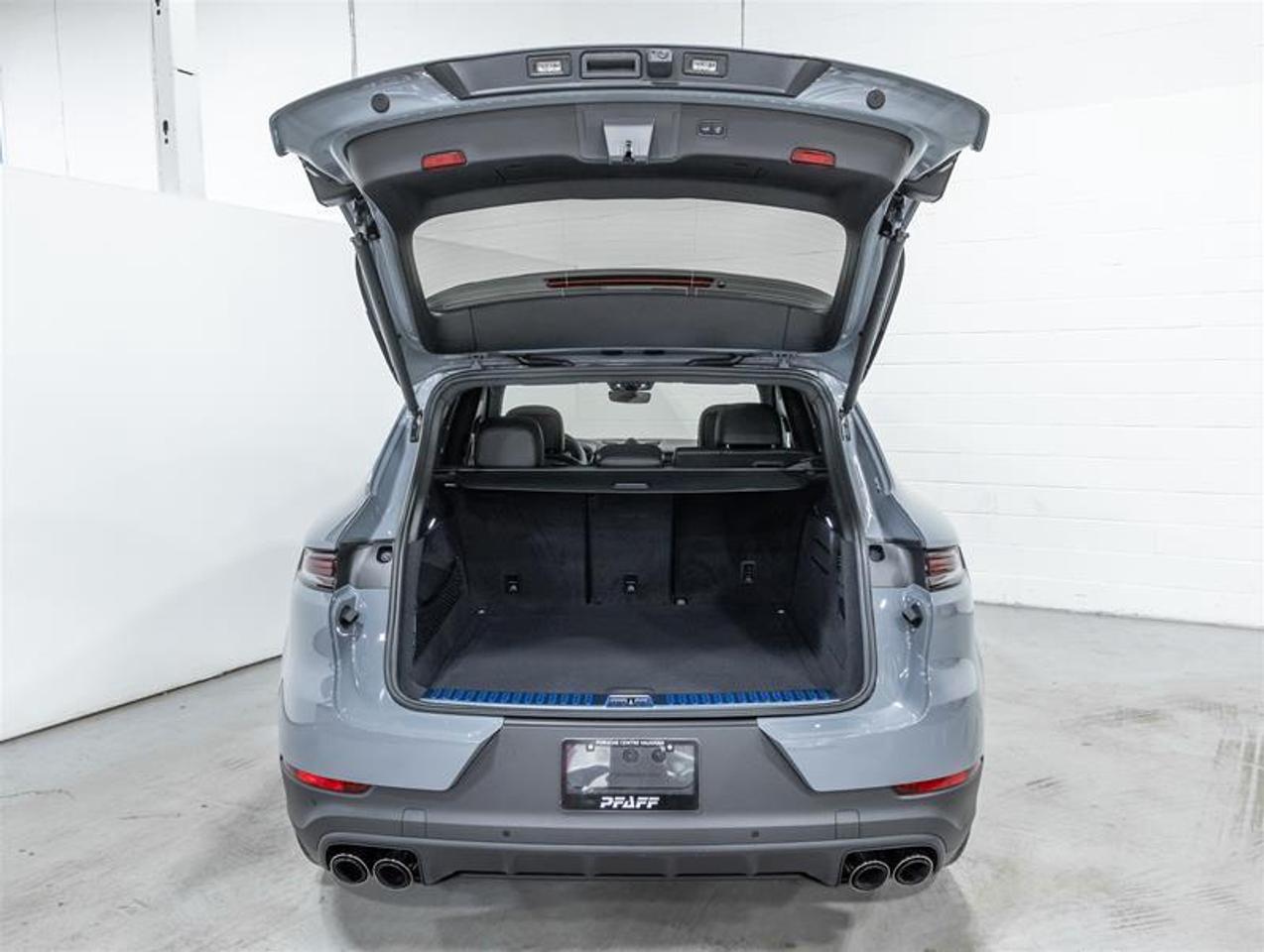 2026 Porsche Cayenne  Photo