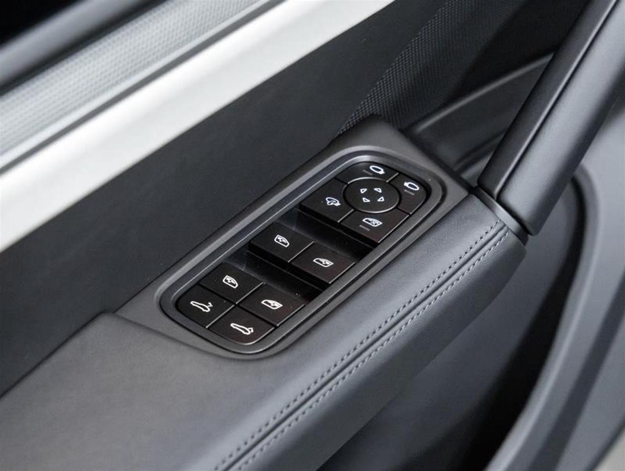 2026 Porsche Cayenne  Photo