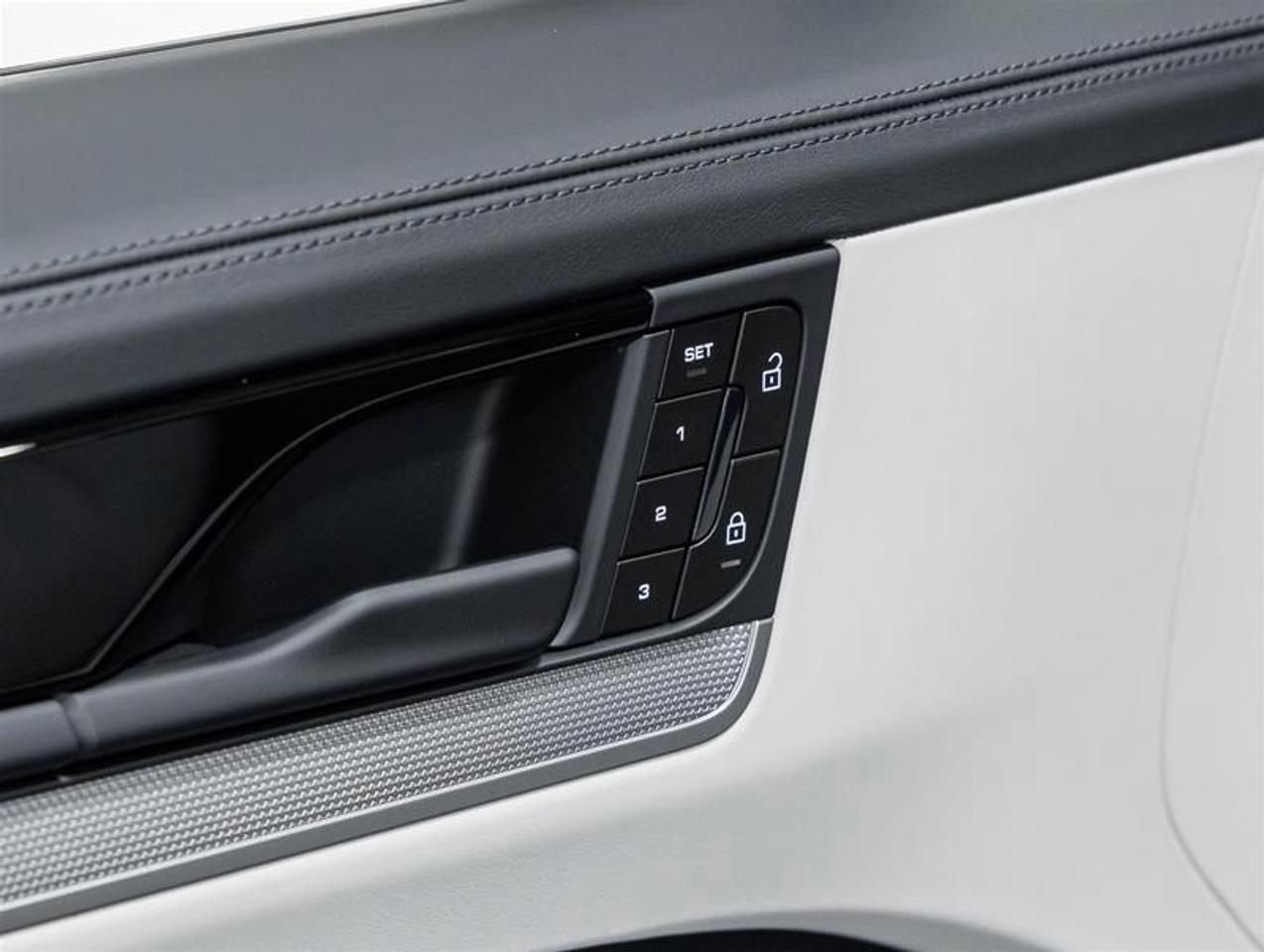 2026 Porsche Cayenne  Photo