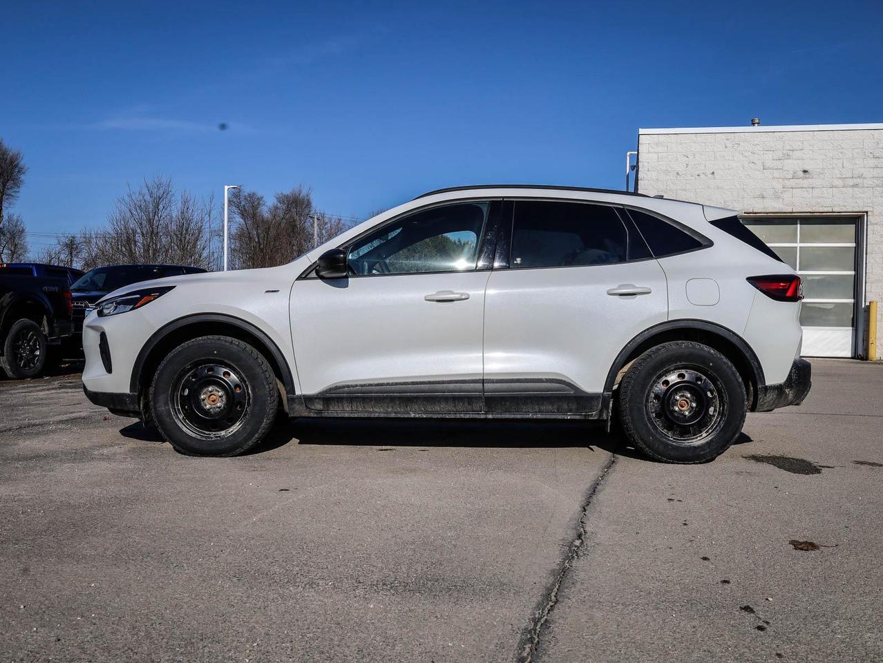 2025 Ford Escape ST-Line 4dr All-Wheel Drive Photo2