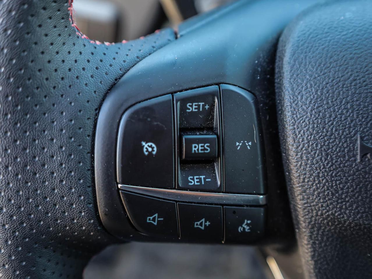 2025 Ford Escape ST-Line 4dr All-Wheel Drive Photo