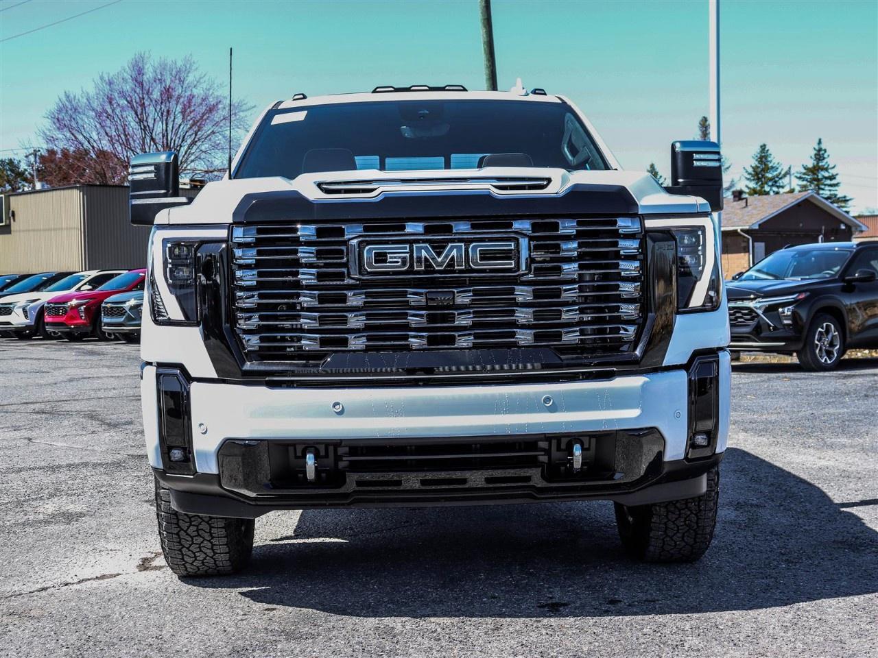 2026 GMC SIERRA 2500HD Crew Cab Standard Box 4-Wheel Drive Denali Ultimate Photo