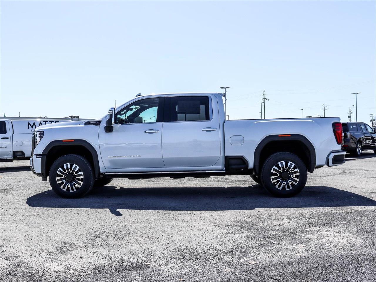 2026 GMC SIERRA 2500HD Crew Cab Standard Box 4-Wheel Drive Denali Ultimate Photo