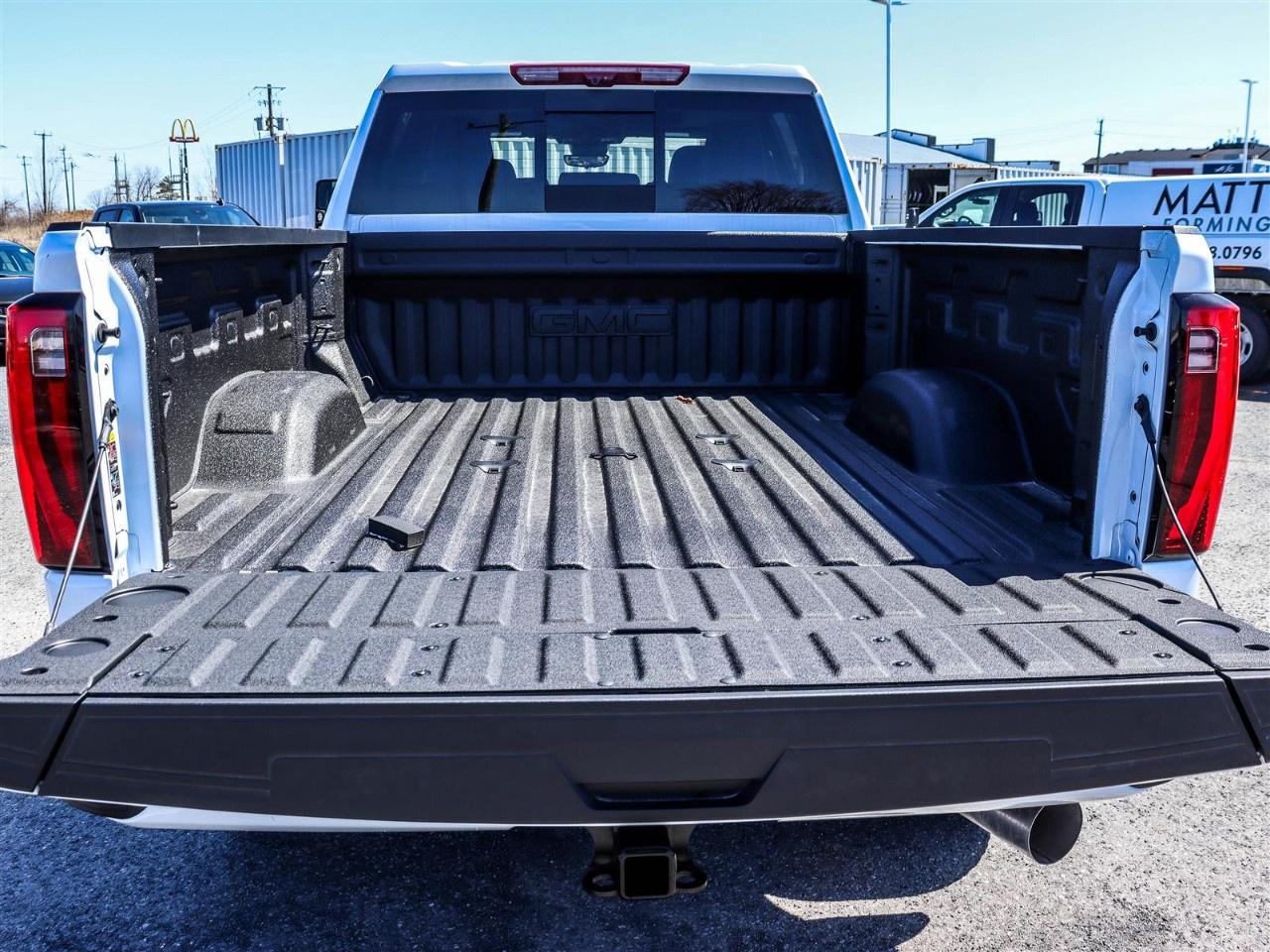 2026 GMC SIERRA 2500HD Crew Cab Standard Box 4-Wheel Drive Denali Ultimate Photo