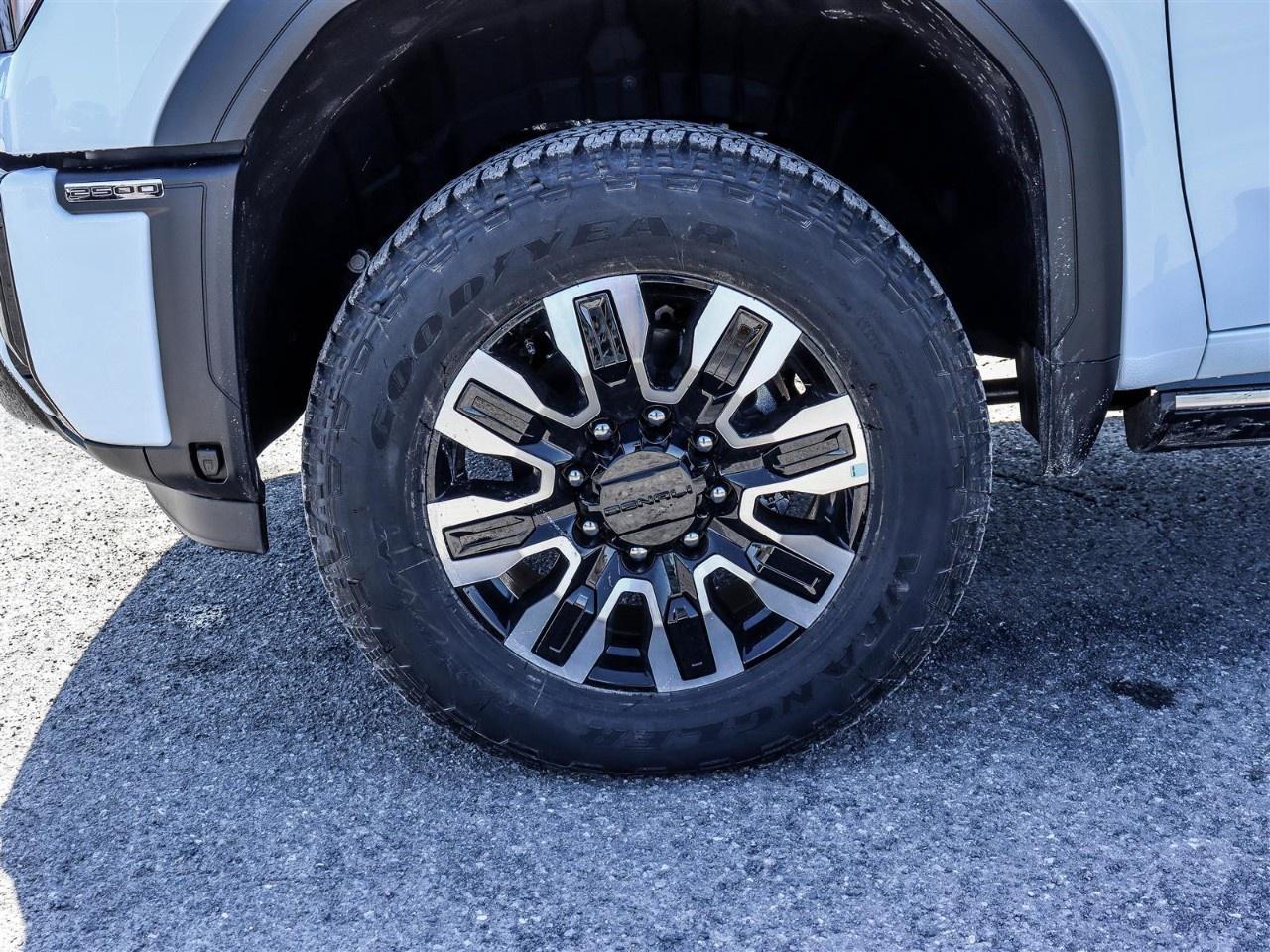 2026 GMC SIERRA 2500HD Crew Cab Standard Box 4-Wheel Drive Denali Ultimate Photo
