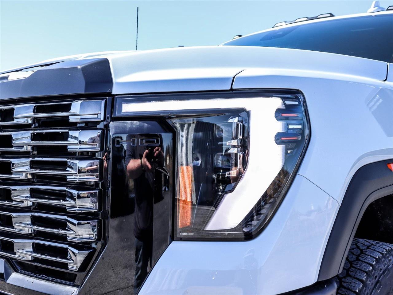 2026 GMC SIERRA 2500HD Crew Cab Standard Box 4-Wheel Drive Denali Ultimate Photo