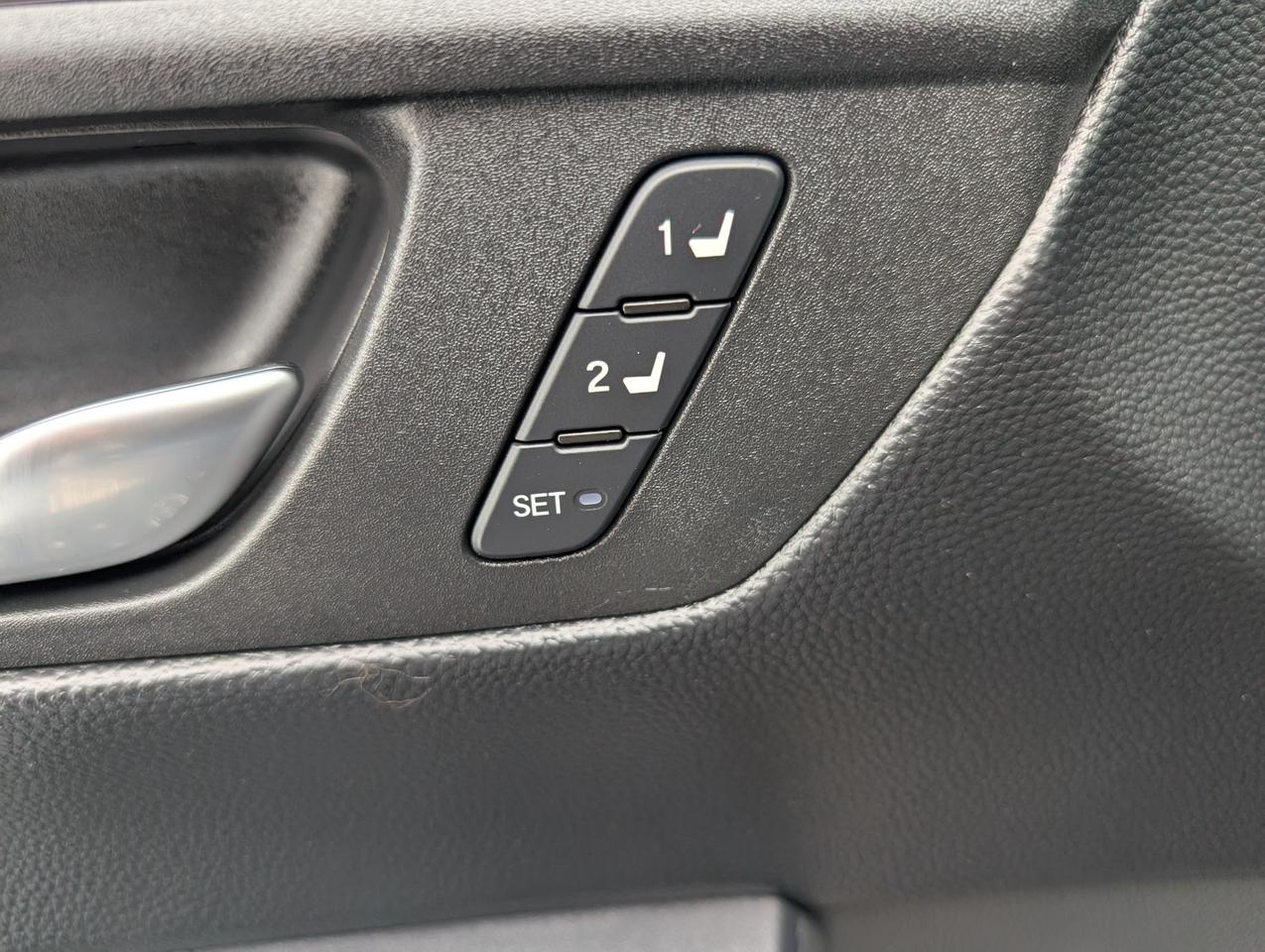 2024 Honda CR-V Hybrid EX-L 4dr All-Wheel Drive Photo