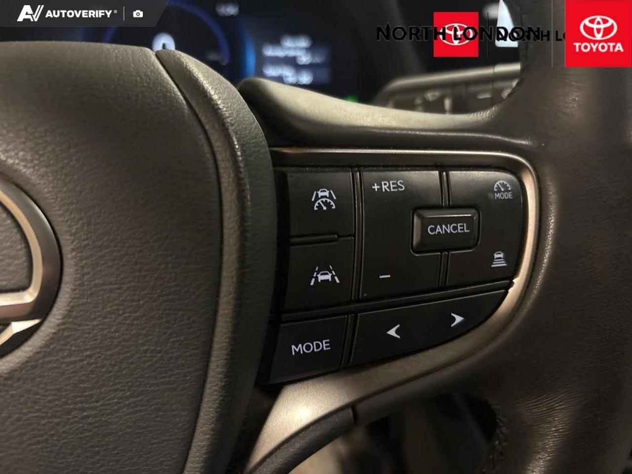 2025 Lexus UX 300H Base 4dr All-Wheel Drive Photo